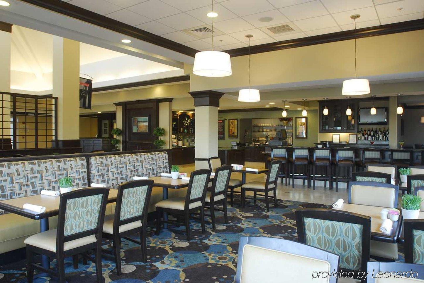 Hilton Garden Inn Hampton Coliseum Central Ресторант снимка